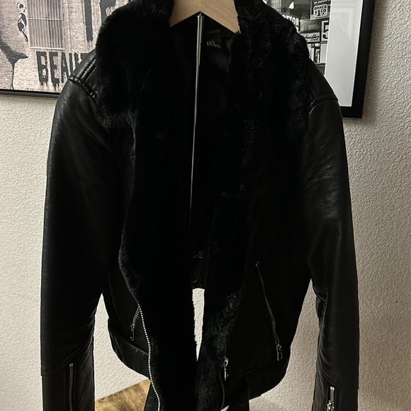 Used Forever 21 Faux leather jacket size small - Picture 3 of 3